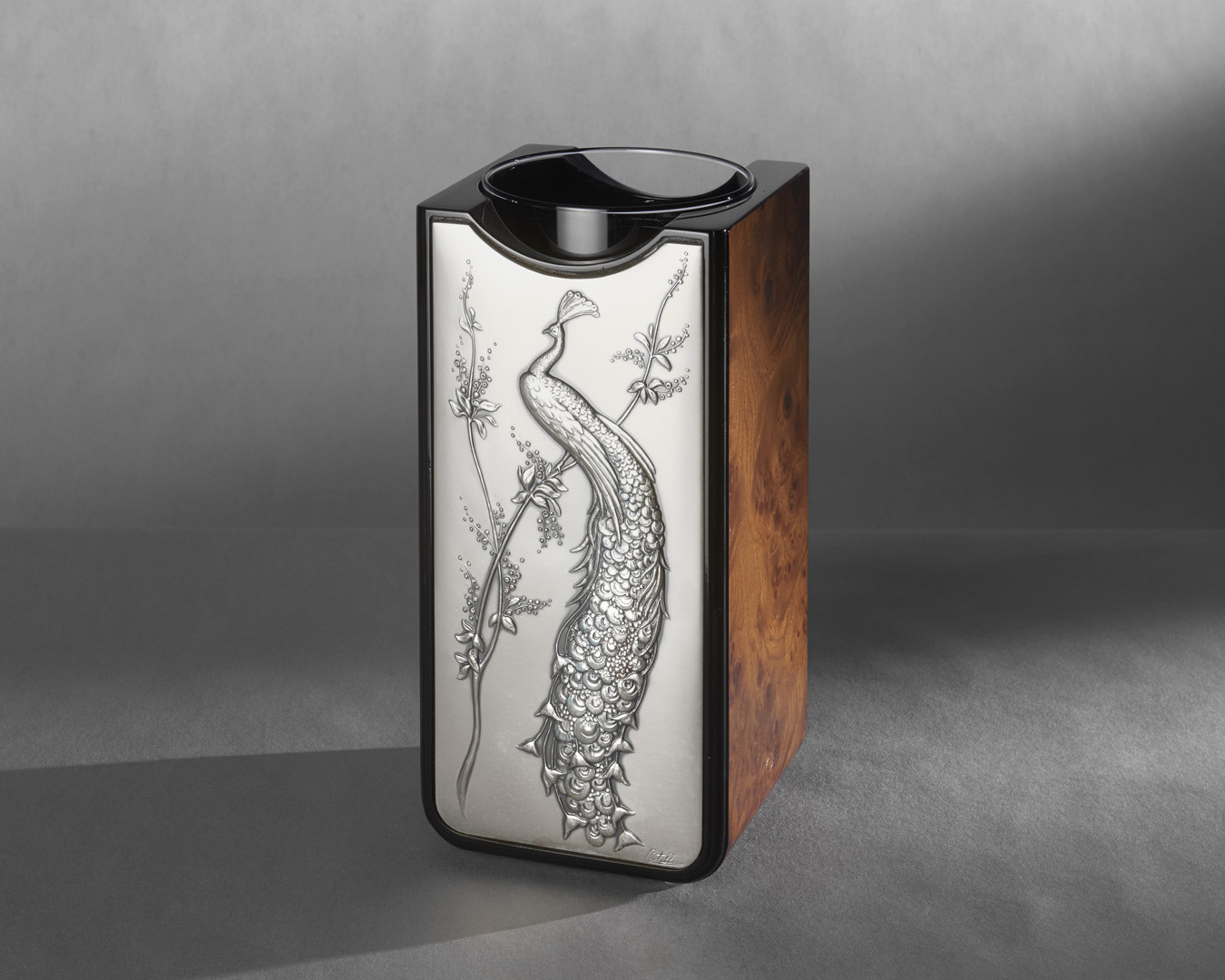 Raw Acca Foto Company Profile 11_202568354