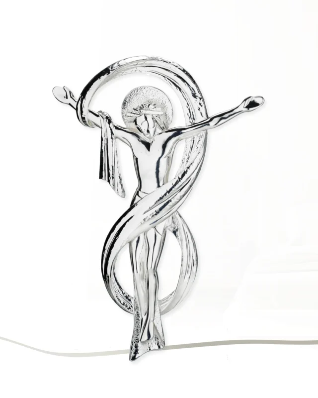 Un segno di protezione e amore ✨ 
Questa scultura non è solo un oggetto, ma un simbolo di vicinanza e fede. Idea perfetta per un regalo speciale! �Scopri le nostre creazioni sul nostro sito! 
#acca #accaargenti #regalo #homedecor #ideeregalo #madeinitaly #eccellenza #anniversario #acca50anni